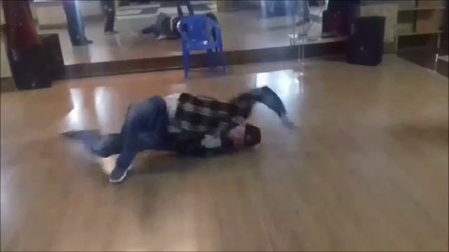 FanBreakingSchool смотреть онлайн