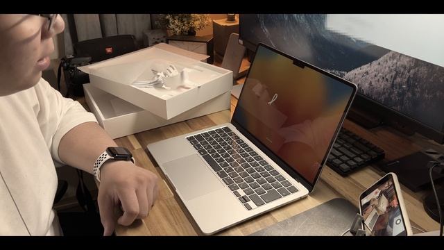 Switched to M2 MacBook Air! Unboxing and first impressions смотреть онлайн
