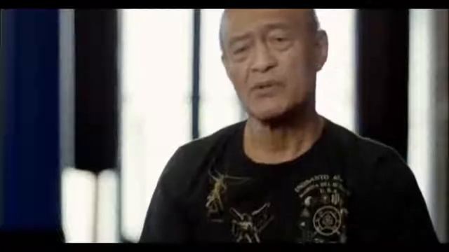 Брюс Ли - Если вас критикуют, то значит вы всё делаете правильно смотреть онлайн