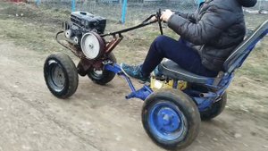 Попытка перевернуться на мотоблоке Успешна! Мотоблок каскад по грязи и снегу. Прикол