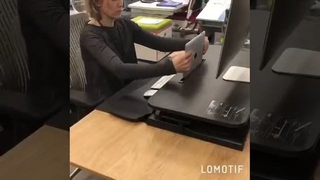 Универсальное рабочее место для работы сидя-стоя Taigette за компьютером или ноутбуком смотреть онлайн