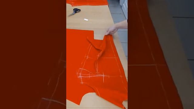 Ставим белую ниточку. Шьем быстро с Галиной Коломейко #shorts смотреть онлайн