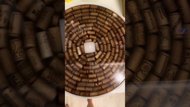 ЧАСЫ ИЗ ЭПОКСИДНОЙ СМОЛЫ И ПРОБОК! Объемная заливка смолы в молд