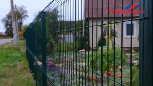 Отзыв о заборе из профнастила ПС-20 и 3Д сетки