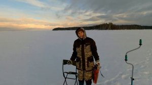 Зимняя рыбалка. Поиск окуня на Горьковском водохранилище