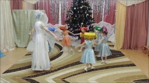 Авторская песенка "ТАНЕЦ ШОКОЛАДНЫХ КОНФЕТ". сл. и муз. Е.В.Шурахова. Исполняет  Ю.Селиверстова