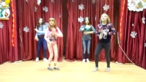 Наш танец на новый год в школе