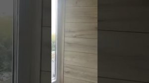 Остекление балкона, отделка ламинатом