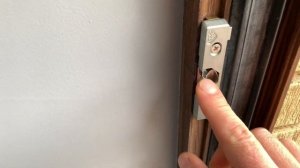 Балконная защелка на алюминиевую дверь.