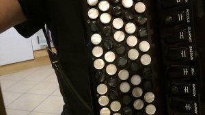 ТАЁЖНАЯ ЕЛЬ ( Шептали подружки , что ёлочка чудо ́) (В лесу родилась ёлочка) Разбор на Баяне