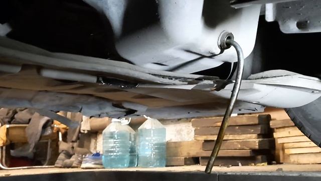 Как полностью слить масло с поддона двигателя. смотреть онлайн