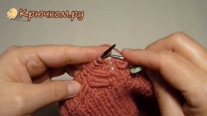 Шапка с узором "Турецкая коса" спицами