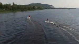 Вейкборд за надувной лодкой.