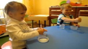 Игры с водой. Дети 4-5 лет. Раннее развитие.