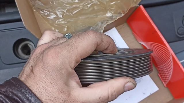 Шкив коленвала Меган 2 2.0 устранение посторонних звуков.(Замена демферного шкива) смотреть онлайн