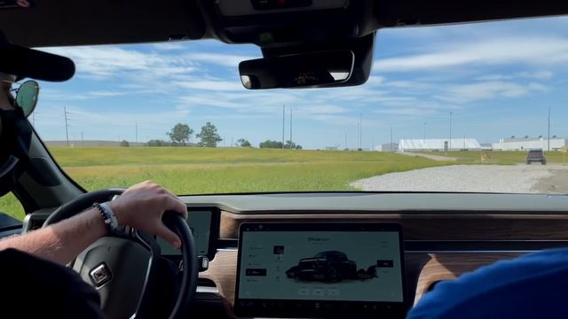 Rivian R1T Test Drive with Matt (Raw Footage) смотреть онлайн