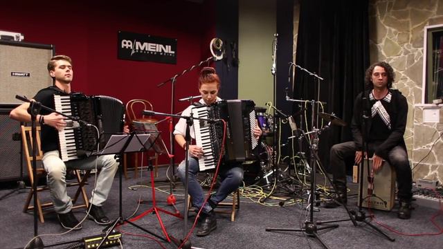 Clean Bandit - Rather Be (Accordion cover by 2MAKERS) смотреть онлайн