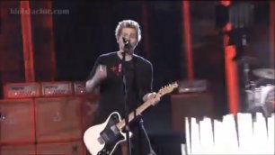 5 Seconds Of Summer – What I Like About You (Live @ American Music Awards 