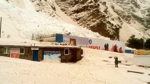 Сход лавины в Приэльбрусье 24 марта 2018 смотреть онлайн