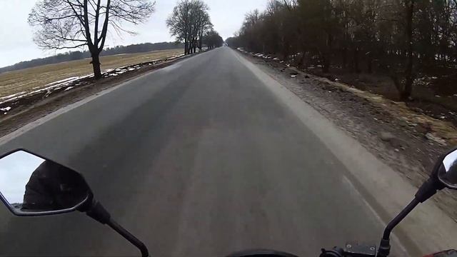 НА МОТОЦИКЛЕ ЗИМОЙ ПО ГОРОДУ | СКОРОСТЬ 100 смотреть онлайн