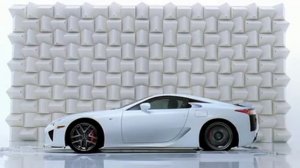 Lexus LFA звуком мотора разбивает бокал