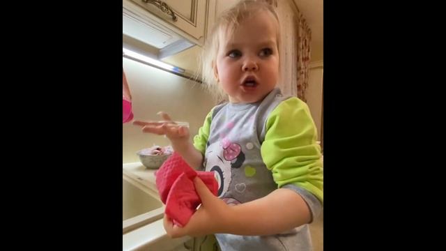 Дочь Леры Кудрявцевой: "Как из грязной тарелки есть?" смотреть онлайн