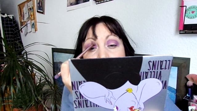 Макияж с палеткой лимиткой Catrice злюкой Ursulaй смотреть онлайн