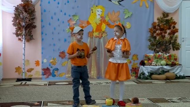 Выступление белочек на утреннике "Золотая осень" в садике "Теремок" п. Привольный смотреть онлайн