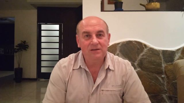 Молодая семья вундеркиндов в нашем г.Куэнка. смотреть онлайн