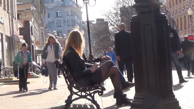 Весенние знакомства с девушками в Москве смотреть онлайн