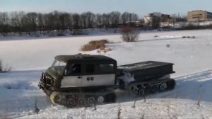 Гусеничные и колесные вездоходы и снегоболотоходы севера ЗВМ
