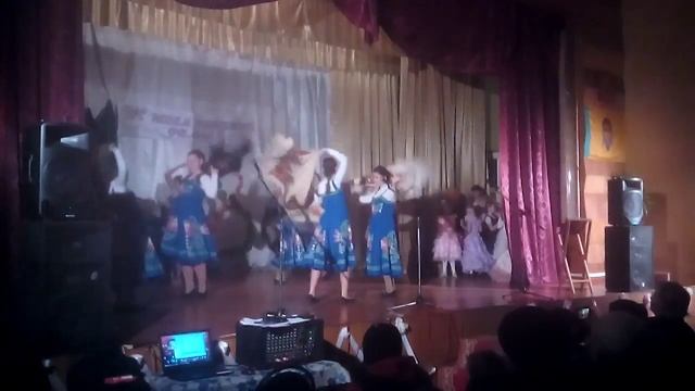 Танец группы девочек "Грация" смотреть онлайн