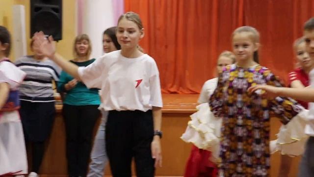 МАРАФОН КУЛЬТУР: МАСТЕР-КЛАСС ПО НАЦИОНАЛЬНЫМ ТАНЦАМ
