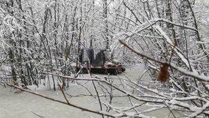 Вездеход Добрыня Булат по снежной реке