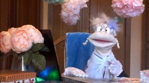 Нужно ли звонить мужчине первой, или Роза Неврозовна продолжает консультации