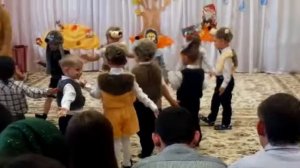 Танец ежиков на празднике осени