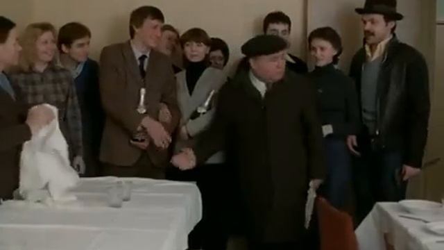 Отрывки из фильма "Слезы капали" с Евгением Леоновым