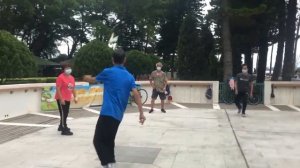 Jianzi (Chinese: 毽子) “Chinese Hacky Sack” Amazing Game!