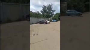 Мужик на фуре заехал в гаражи!