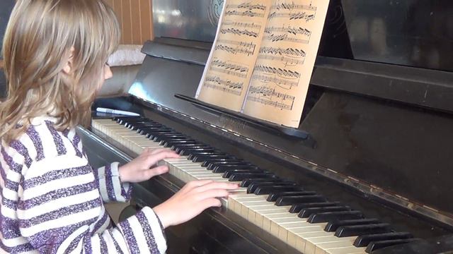 Я играю на фортепиано. смотреть онлайн