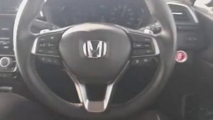 Honda Insight 2018 гибрид. Функция удержание по полосам
