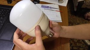 Самодельный переносной светильник из лампочки