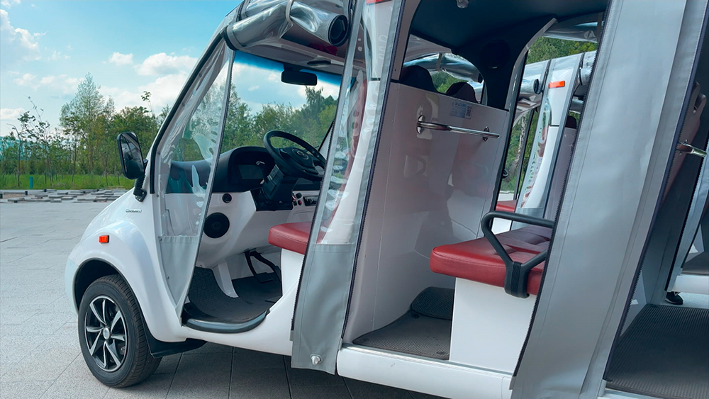 В московских парках появились отечественные электрокары / События на ТВЦ