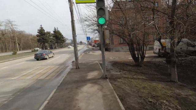 Ростов-на-Дону. Проспект 40-летия Победы. Александровка. Памятник Сарьяну.
