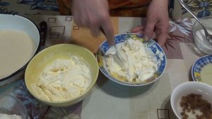 Блинчики с творогом и изюмом.