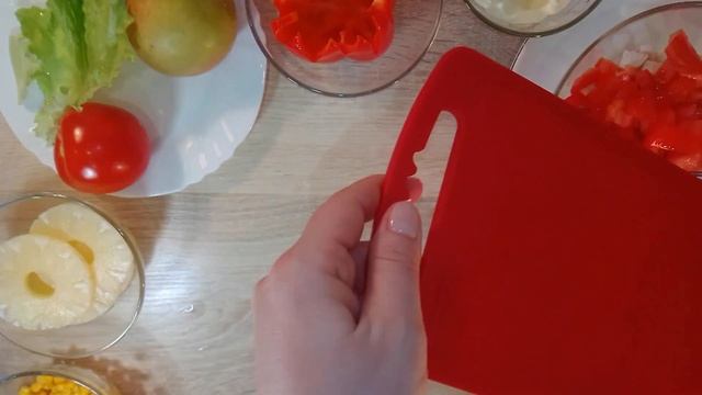 САЛАТЫ на праздник с КРАБОВЫМИ ПАЛОЧКАМИ | 4 РЕЦЕПТА | УКРАШЕНИЕ НОВОГОДНЕГО СТОЛА | 4 ВИДА ПОДАЧИ