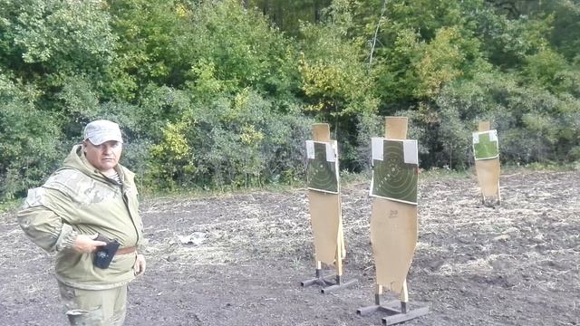 правильная перезарядка пистолета одной рукой