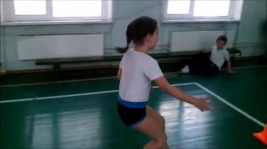 физ-ра ГБОУ СОШ №856 Эстафета-бег с препятствиями  1"Б" класс