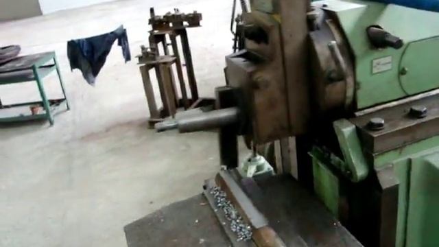 Строгание металла.  Строгальный станок 7305т