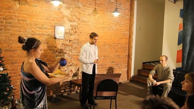 24 12 12 натурщица